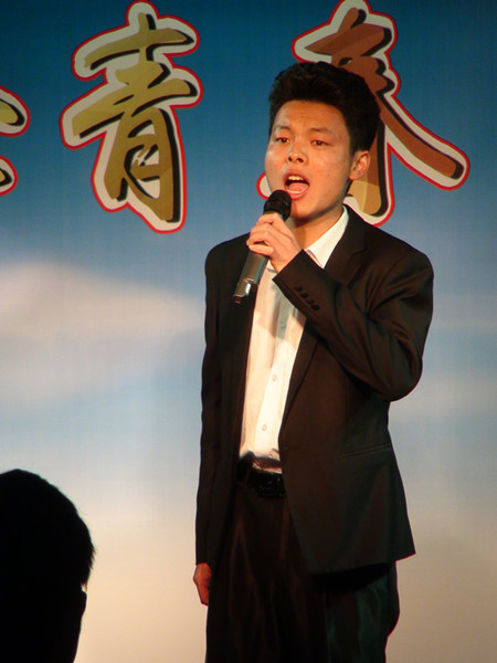 黄琴琴.jpg